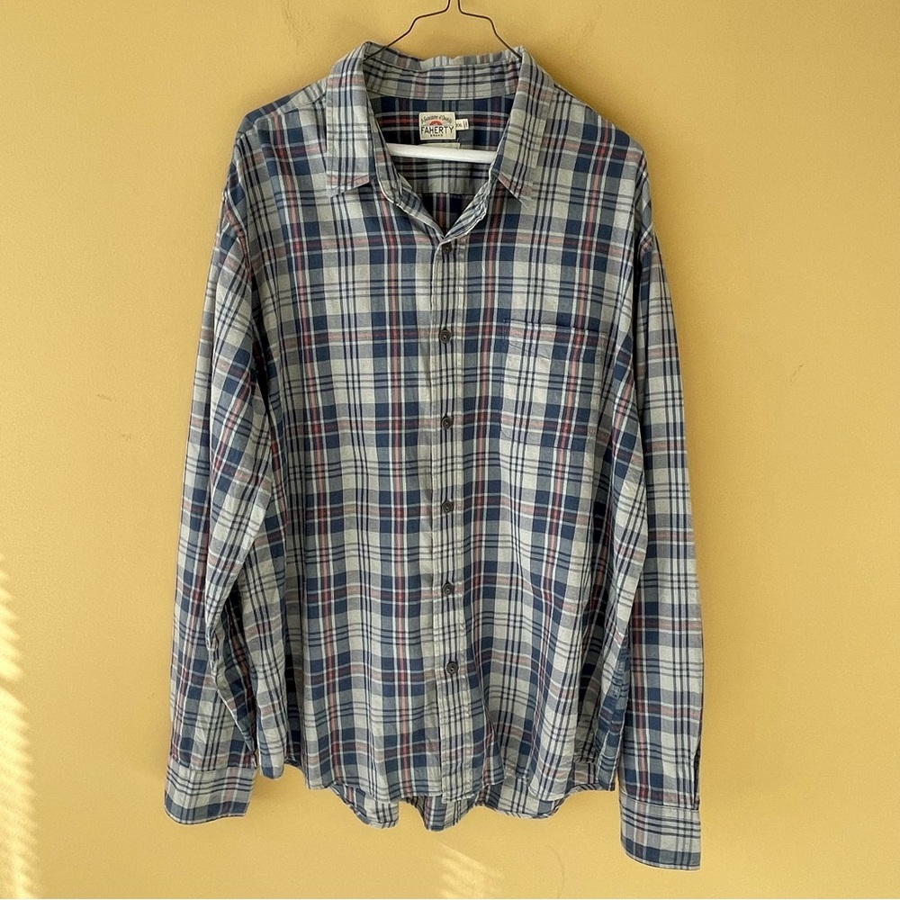 FAHERTY Men’s Everyday Check Print Button up in Blue/Coral